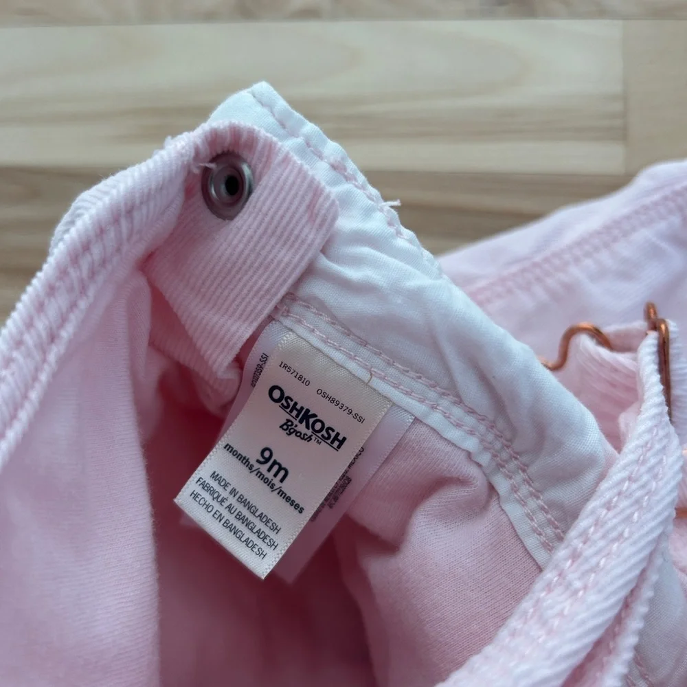 OshKosh Corduroy Overalls Pink Baby 9 Months Rose Gold Hardware - Picture 4 of 4